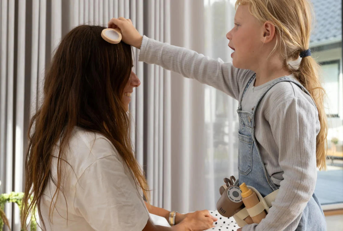 Playful Wood Barber Set - Image 3