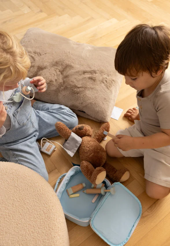 Playful Wood Doctor Set - Image 3